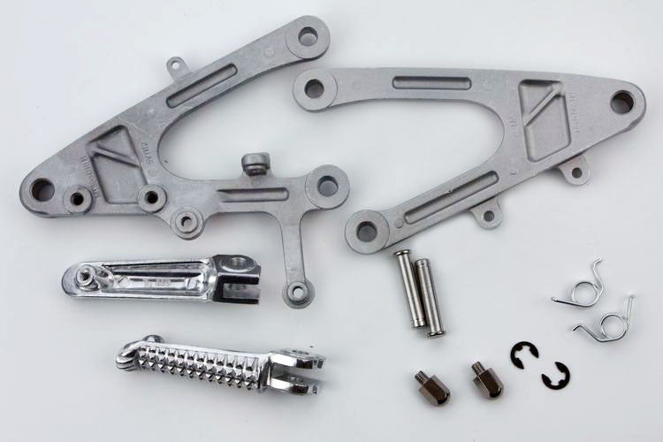 Silver Front Rider Foot Pegs Bracket Fit For Yamaha Yzf R1 Yzf-R1 2004 2005 2006