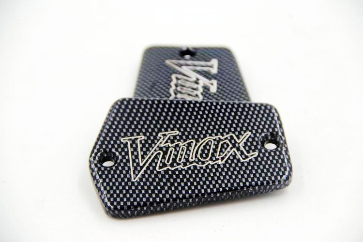 HTT Motorcycle Carbon Fiber Billet Aluminum Fluid Reservoir Cap Cover "Vmax" Engraved For 1985-2007 Yamaha V-Max